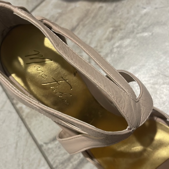 Sandals - Picture 3 of 4